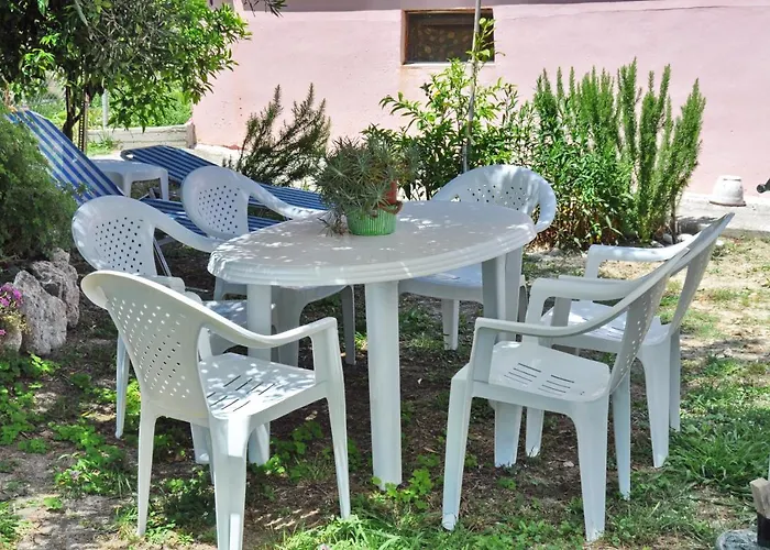 Miranda Haus Apartmanhotel Arílasz